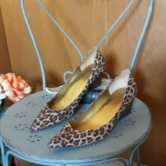 marc fisher leopard wedges